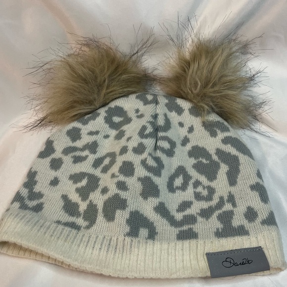 Dare2b Gray and Cream white leopard Knit Sweater hat with fur detail - Picture 1 of 10